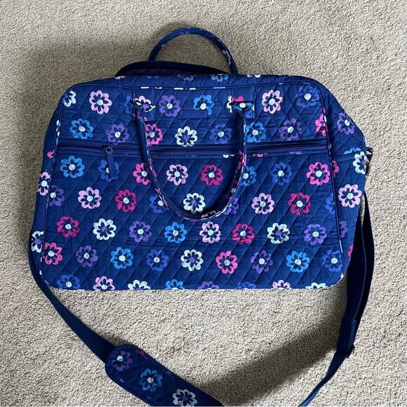 Vera Bradley Medium Travel Bag Blue Floral in Ellie Flowers - Picture 4 of 15